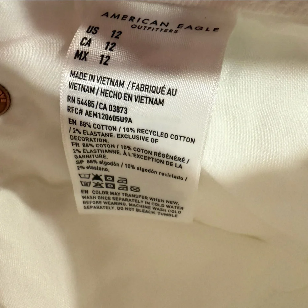 American Eagle Dreamy Drape Baggy Bermuda‎ Shorts, White, size 12
